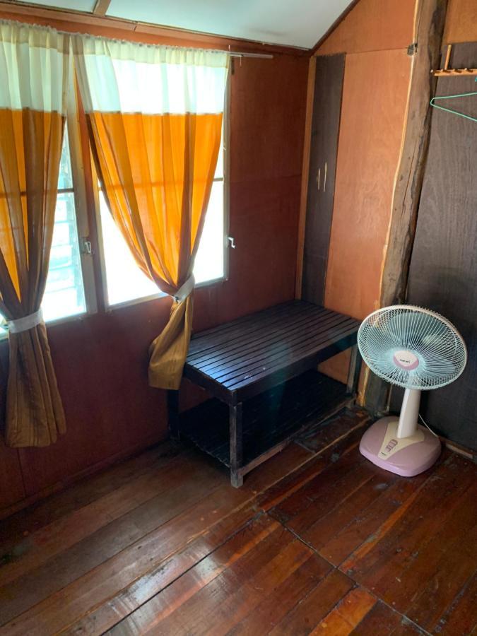 Montra Long Beach Bungalows Ko Lanta 外观 照片